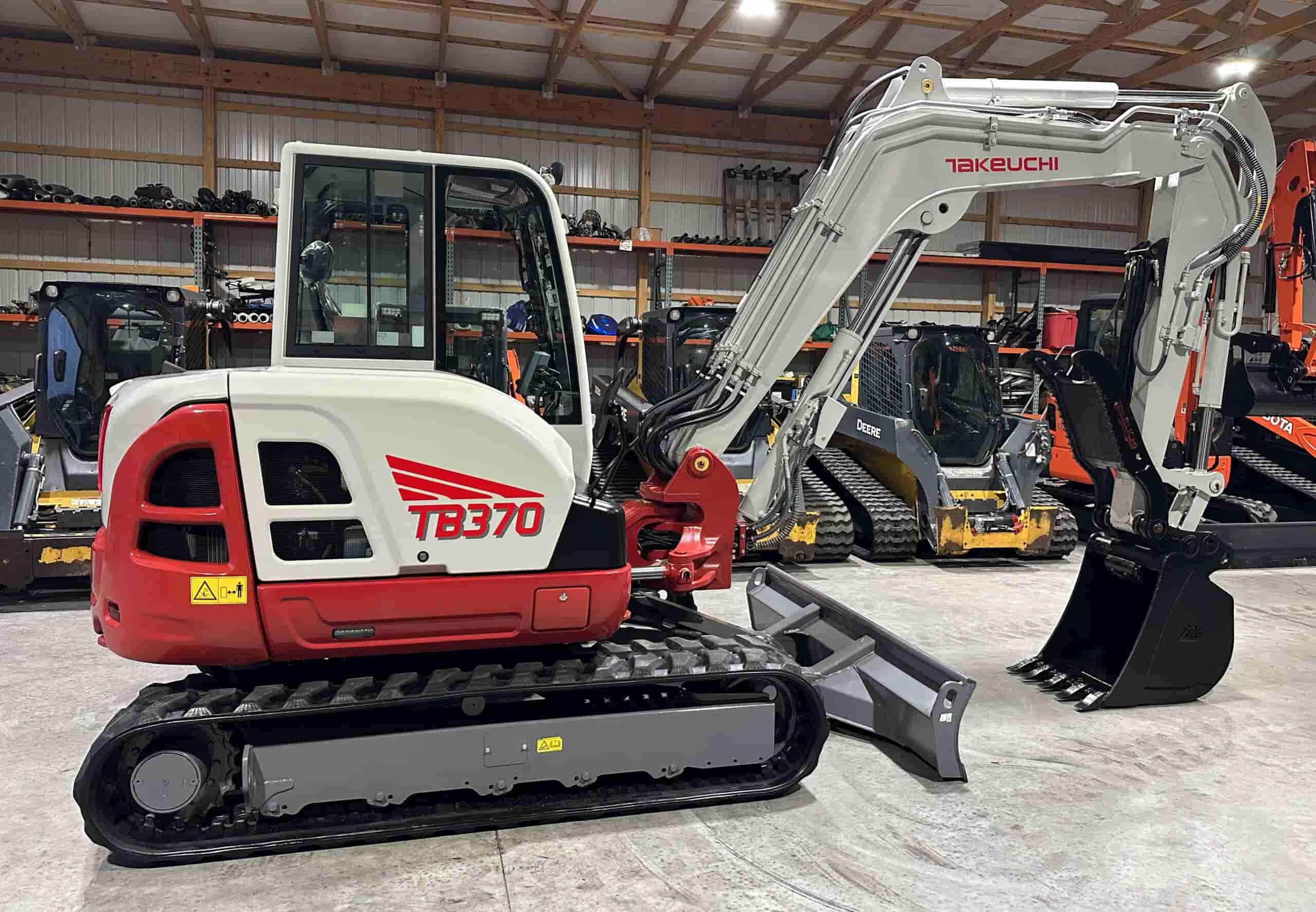 2021 TAKEUCHI TB370
